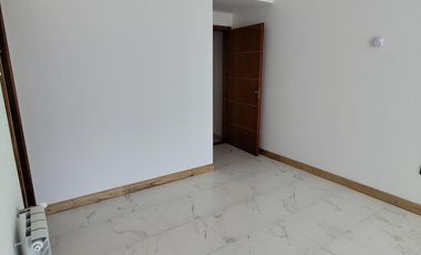 Departamento a estrenar 1 dormitorio balcòn sobre Bulevard 19 La Plata