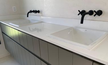 Casa en venta en Santa Ana, Villanueva con 5 dormitorios a la laguna