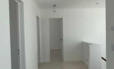 Casa en venta en Santa Ana, Villanueva con 5 dormitorios a la laguna