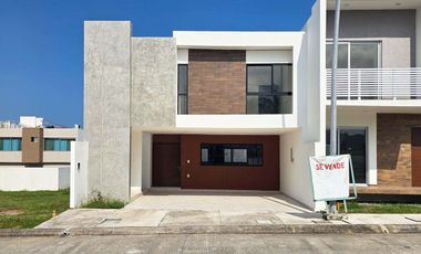 Casa en venta en Lomas del Dorado