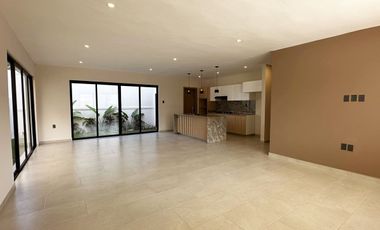 Casa en venta en Lomas del Dorado