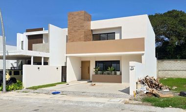 Casa en venta en Lomas del Dorado