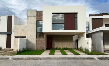 Casa en venta en Lomas del Dorado