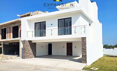 Casa en venta en Lomas del Dorado