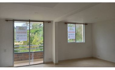SE RENTA APARTAESTUDIO EN SECTOR SAN ANTONIO GUARNE
