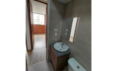 ACOGEDOR APARTAMENTO EN EL CONJUNTO BOSQUES DE SAN RAFAEL