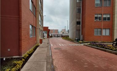 ACOGEDOR APARTAMENTO EN EL CONJUNTO BOSQUES DE SAN RAFAEL