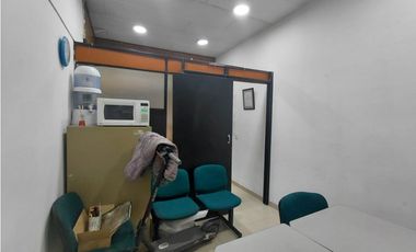 SE VENDE OFICINA Y/O LOCAL CÉNTRICO C.C. SAGUANMACHICA I