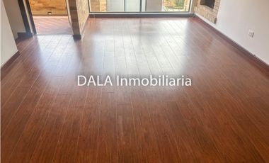 SE ARRIENDA  CASA EN CAJICA, SECTOR EL BOHIO