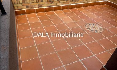 SE ARRIENDA  CASA EN CAJICA, SECTOR EL BOHIO