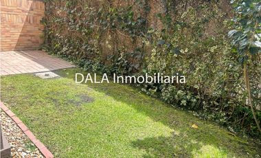 SE ARRIENDA  CASA EN CAJICA, SECTOR EL BOHIO