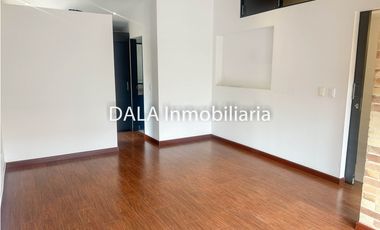 SE ARRIENDA  CASA EN CAJICA, SECTOR EL BOHIO