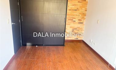 SE ARRIENDA  CASA EN CAJICA, SECTOR EL BOHIO