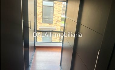 SE ARRIENDA  CASA EN CAJICA, SECTOR EL BOHIO