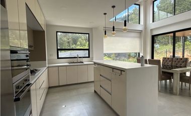 Venta hermosa Casa en Bosques de Renania