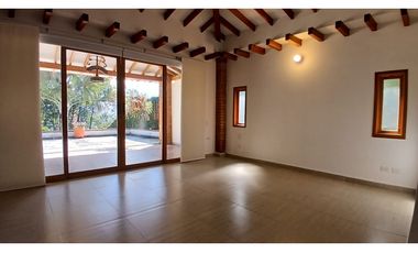 Casa en Arriendo La Mina Envigado