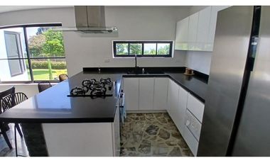 Casa en Arriendo La Mina Envigado