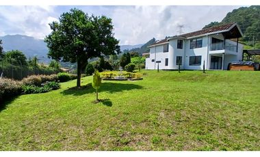Casa en Arriendo La Mina Envigado