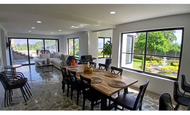 Casa en Arriendo La Mina Envigado