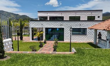 SE VENDE CASA FINCA DUPLEX EN EL MUNICIPIO DE SAN RAFAEL
