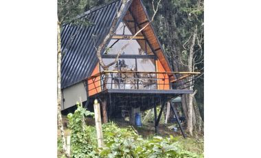 CABAÑA AMOBLADA EN SANTA ELENA BARRO BLANCO 1900000
