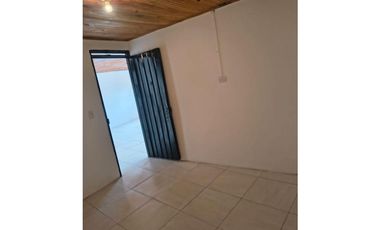 ¡SE VENDE CASA EN PUERTO CALDAS!