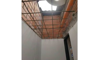 ¡SE VENDE CASA EN PUERTO CALDAS!
