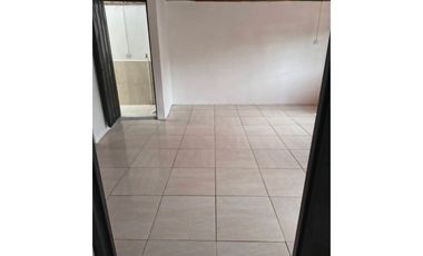 ¡SE VENDE CASA EN PUERTO CALDAS!