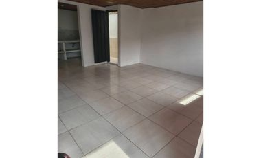 ¡SE VENDE CASA EN PUERTO CALDAS!