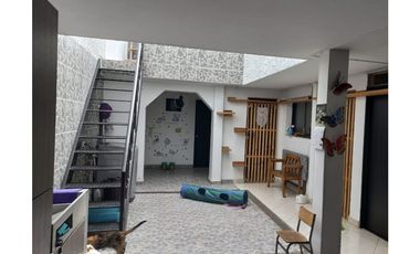 CASA EN VENTA EN VENTA EN MANRRIQUE CENTRAL