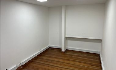 ARRIENDO / ALQUILO ESPACIOS PARA OFICINA/S  BODEGA  EN EL POLO CLUB