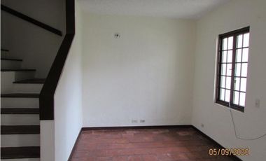 ARRIENDO CASA ESPECTACULAR EN CEDRITOS – 160 M² CONJUNTO CERRADO