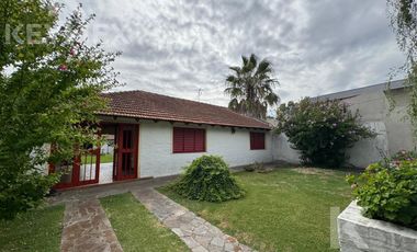 Casa venta en 15 entre 56 y 58 - Villa del Plata - Punta Lara