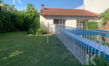 Casa venta en 15 entre 56 y 58 - Villa del Plata - Punta Lara