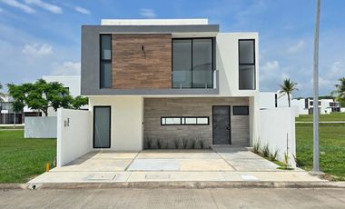 Casa en venta en Lomas del Dorado