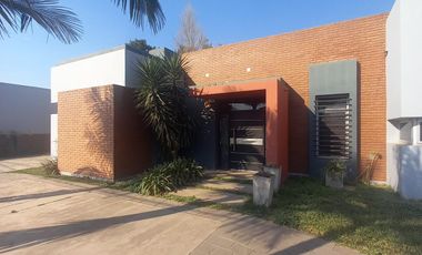 Casa de categoria en  San Justo (Sta Fe)