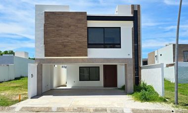 Casa en venta en Lomas del Dorado