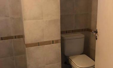 Exclusivo departamento en Alquiler 3 dormitorios, dependencia y cochera.