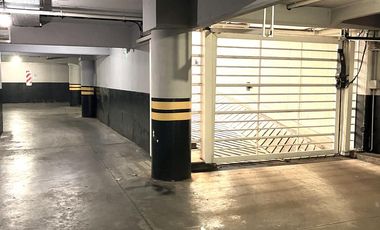 Exclusivo departamento en Alquiler 3 dormitorios, dependencia y cochera.