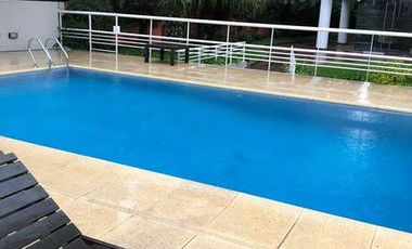 Exclusivo departamento en Alquiler 3 dormitorios, dependencia y cochera.