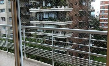 Exclusivo departamento en Alquiler 3 dormitorios, dependencia y cochera.
