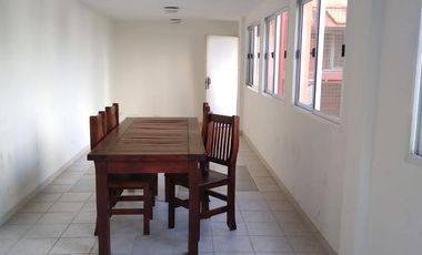 Exclusivo departamento en Alquiler 3 dormitorios, dependencia y cochera.