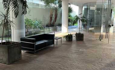 Exclusivo departamento en Alquiler 3 dormitorios, dependencia y cochera.