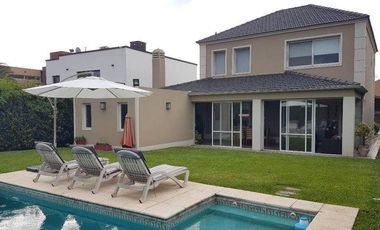 Casa en Altos de Hudson I