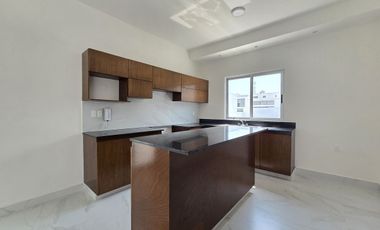 Casa en venta en Lomas del Dorado