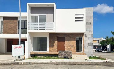 Casa en venta en Lomas del Dorado