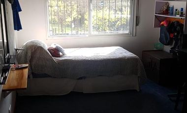 Oportunidad para 2 Familias – 2 Casas en Block con Jardín y Pileta
