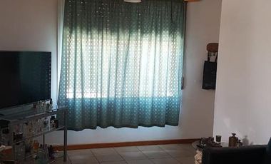 Oportunidad para 2 Familias – 2 Casas en Block con Jardín y Pileta