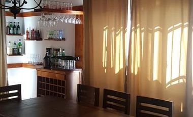 Oportunidad para 2 Familias – 2 Casas en Block con Jardín y Pileta