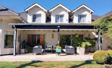 Alquiler Residencial Premium en Country Los Cerrillos – Pilar